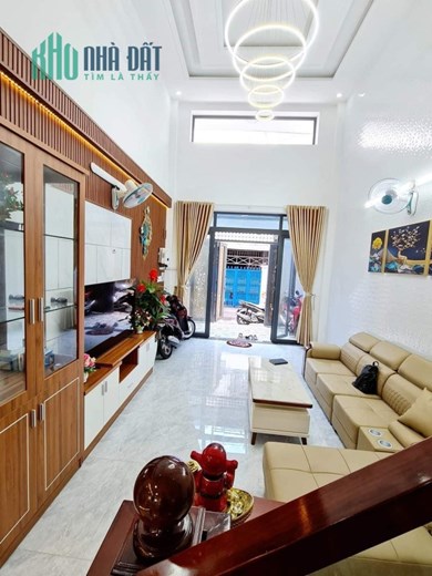 HẺM XE TẢI - NHÀ CỰC ĐẸP THIẾT KẾ HIỆN ĐẠI - NGAY CHỢ THẠCH ĐÀ