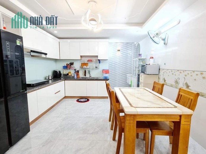 HẺM XE TẢI - NHÀ CỰC ĐẸP THIẾT KẾ HIỆN ĐẠI - NGAY CHỢ THẠCH ĐÀ