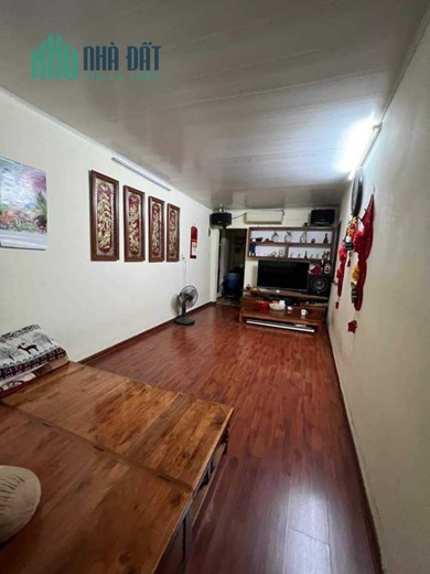 Bán Căn Hộ Tập Thể Ngõ 9 Phố Đào Tấn 19/60m2, tầng 2, 2 phòng ngủ đầy đủ công năng, mặt ngõ mà giá