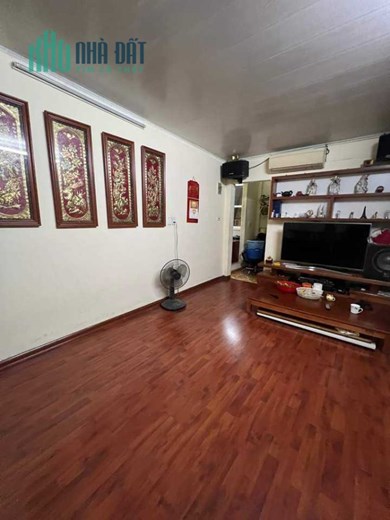 Bán Căn Hộ Tập Thể Ngõ 9 Phố Đào Tấn 19/60m2, tầng 2, 2 phòng ngủ đầy đủ công năng, mặt ngõ mà giá