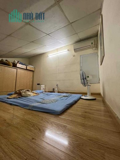 Bán Căn Hộ Tập Thể Ngõ 9 Phố Đào Tấn 19/60m2, tầng 2, 2 phòng ngủ đầy đủ công năng, mặt ngõ mà giá