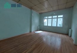 Cho thuê nhà Lạc Long Quân, 70m2, 4T, 3N, ô tô, KD online, 10tr, Cầu Giấy.