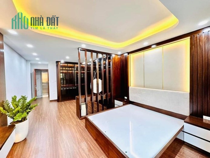 PHÂN LÔ VIP TRUNG KÍNH -  Ô TÔ 7 CHỖ DỪNG ĐỖ - GARA Ô TÔ. 58M X 5T. GIÁ 12 TỶ