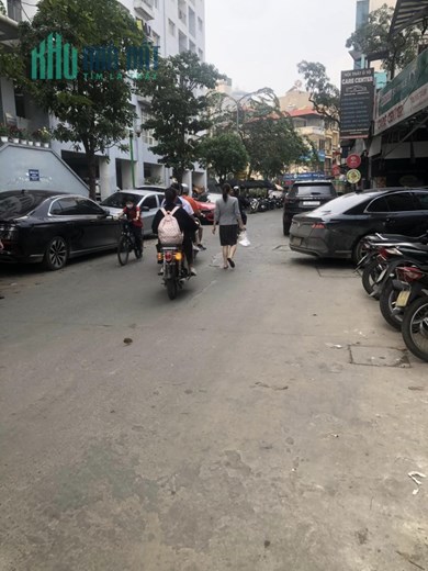 BÁN GẤP !! MẢNH ĐẤT SIÊU HIẾM - PHỐ HOÀNG CẦU - QUẬN ỦY ĐỐNG ĐA. 150M X MT 7M. GIÁ 42 TỶ