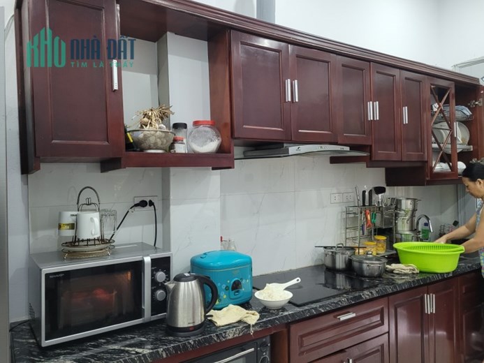 Bán gấp nhà phố VIP Võ Văn Dũng ôtô KD DT 42m  4Tg  MT 3,5m chỉ 8,9  tỷ LHCC.