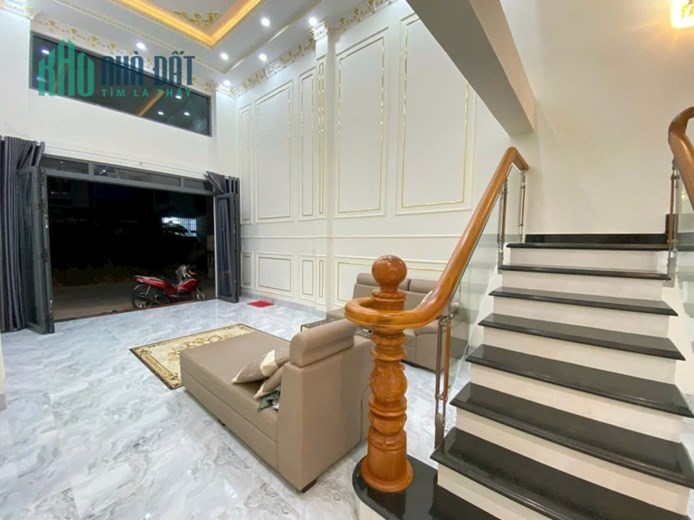 Bán nhà 1 trệt 1 lửng 2 lầu Phường Tân tiến thành phố Biên Hoà -Đồng Nai
(sau bvien 7B) cách BigC