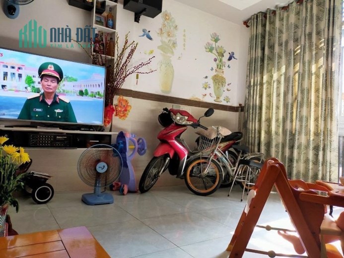 NHÀ BÁN ,CĂN GÓC BÙI QUANG LÀ. HẺM XE TẢI ,P12 GÒ VẤP  ,32M .GIÁ 3,3T