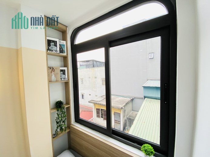 Cho Thuê Phòng 1194 Láng, Mới tinh, Full Đồ, Có Ban Công, 27m2, 3tr5