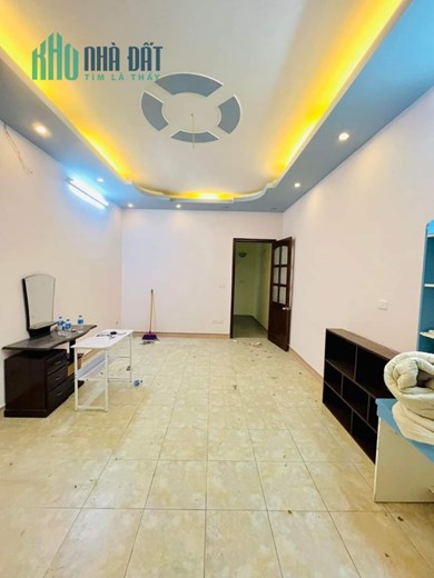 Nhà Minh Khai 44m2- 4T ở luôn ô tô, nói không với quy hoạch , giá rẻ chỉ 3 tỷ 75