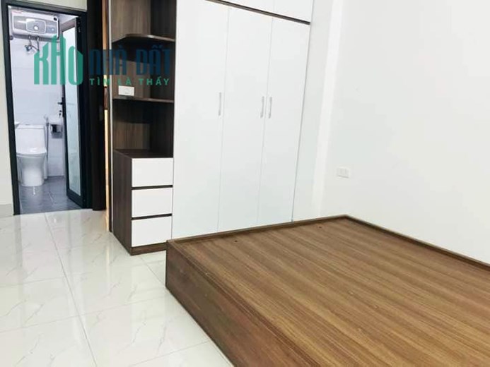 Nhà ngõ phố Nguyễn Lương Bằng gần hồ Nam Đồng, 4 tầng, 2.55 tỷ.