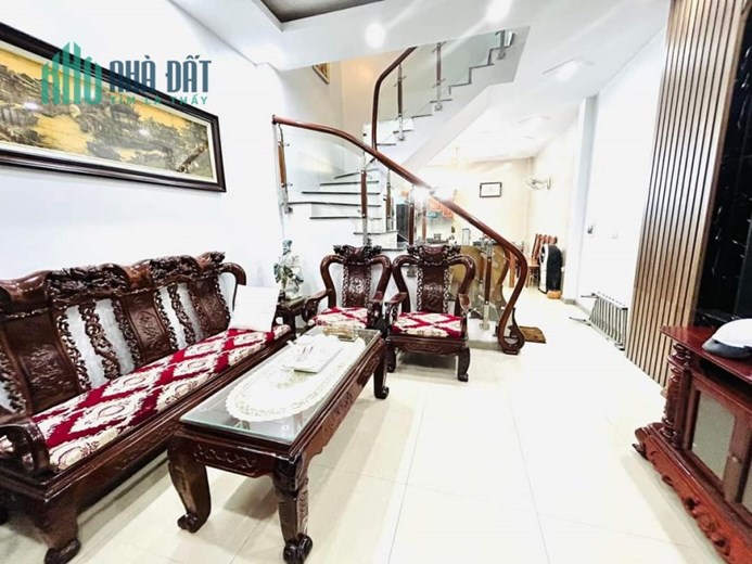ANH Minh cần bán Nhà Minh Khai 44m2- 4T ở luôn ô tô, nói không với quy hoạch , giá rẻ chỉ 3 tỷ 75