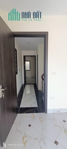 Bán nhà 5 tầng phố Trạm, full nội thất, Ô tô đỗ cửa