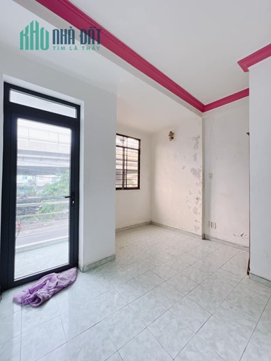 Chính Chủ Cần Bán CĂN NHÀ Mặt Tiền Đường Nguyễn Văn Qùy Quận 7