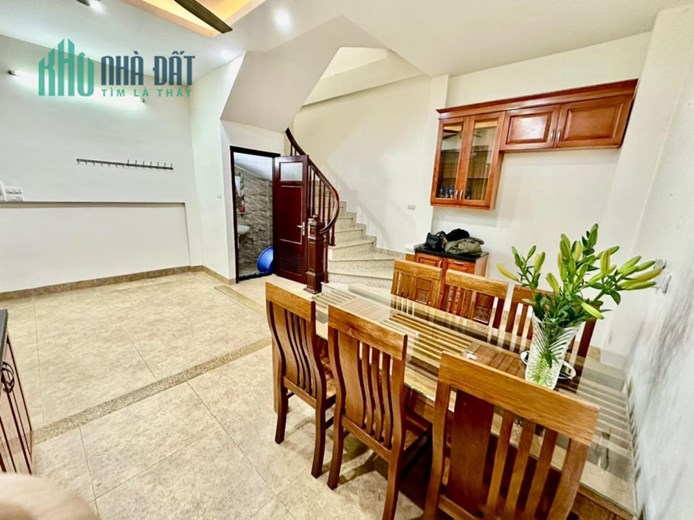 HIẾM, THANH XUÂN, Ô TÔ, FULL ĐỒ

36m x 5 tầng, mt 6,3m, giá 4,5 tỷ