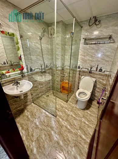 HIẾM, THANH XUÂN, Ô TÔ, FULL ĐỒ

36m x 5 tầng, mt 6,3m, giá 4,5 tỷ