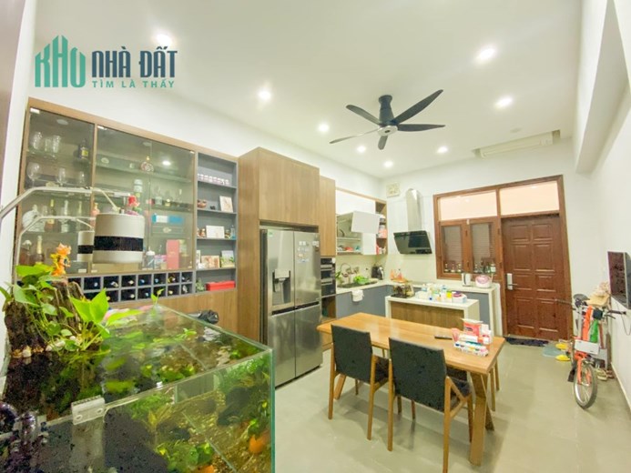 Bán nhà Phân Lô Tôn Đức Thắng 54m2, 5 Tầng, Vỉa hè ô tô tránh giá 15,x tỷ
