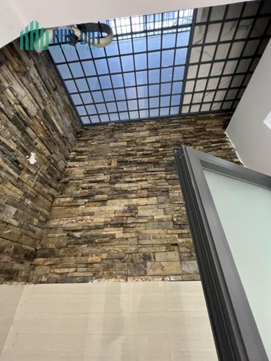 Diện tích 4.05x16.5m, Nhà mới 3 tầng, hẻm xe tải cách 10m, đủ tiện ích chỉ 4.7 tỷ TL