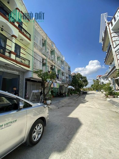 Bán nhà 3 tầng,Lô Nhì Đường Nguyễn Thị Hương, Thị Trấn Nhà Bè, 60m2, chỉ còn 5.x tỷ