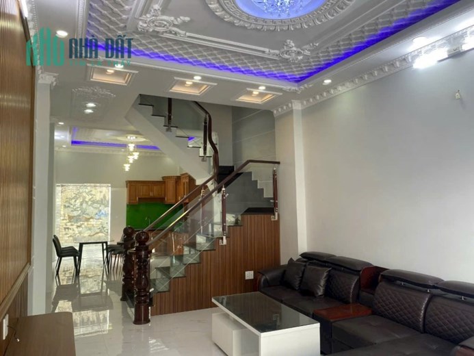 Bán nhà 3 tầng,Lô Nhì Đường Nguyễn Thị Hương, Thị Trấn Nhà Bè, 60m2, chỉ còn 5.x tỷ