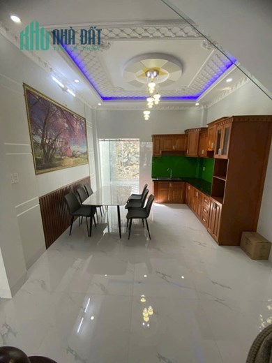 Bán nhà 3 tầng,Lô Nhì Đường Nguyễn Thị Hương, Thị Trấn Nhà Bè, 60m2, chỉ còn 5.x tỷ