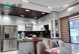 BÁN NHÀ NGUYỄN VĂN CỪ 35MV  5 TẦNG
LÔ GÓC ,CÁCH BIG C 300M