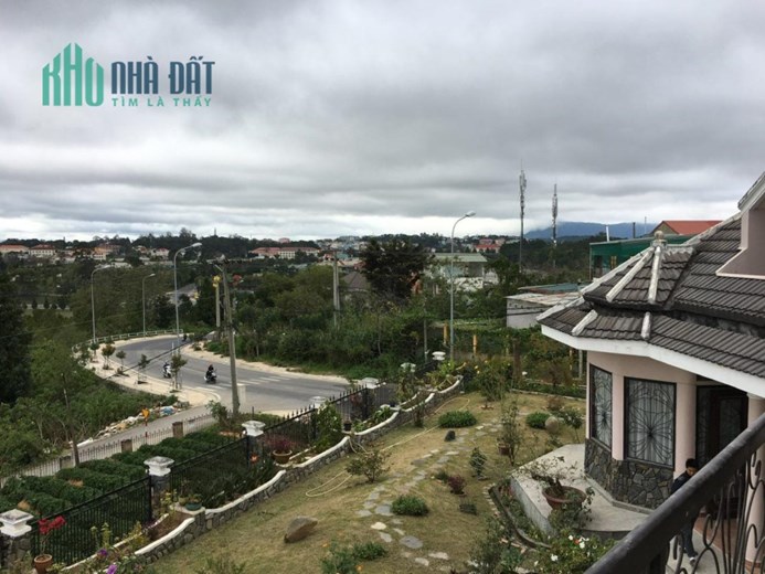 Bán biệt thự mặt tiền Sương Nguyệt Ánh view ôm trọn Hồ Xuân Hương
