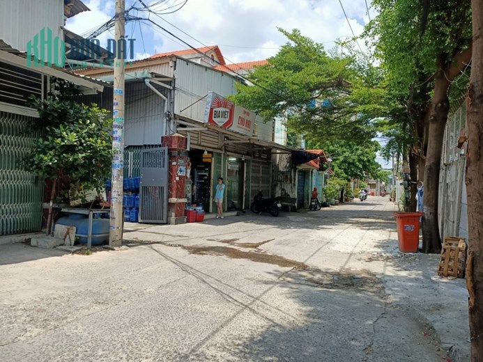 Bán nhà 4x17m Dương Đức Hiền, Tân Phú 71m2 xe tải tận nhà giá 4,9 tỷ