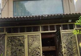 NHÀ NGANG BỀ THẾ 8M - 2 MẶT HẺM THÔNG THOÁNG NGAY TRƯỜNG CÁN BỘ - 1 CĂN RA MẶT TIỀN ĐƯỜNG .