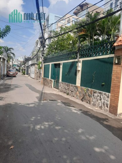 NHÀ NGANG BỀ THẾ 8M - 2 MẶT HẺM THÔNG THOÁNG NGAY TRƯỜNG CÁN BỘ - 1 CĂN RA MẶT TIỀN ĐƯỜNG .