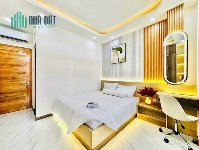 Gò Vấp, Nguyễn Văn Khối, Nhà mới ở ngay đón Tết, 4PN hiện đại, full nội thất
