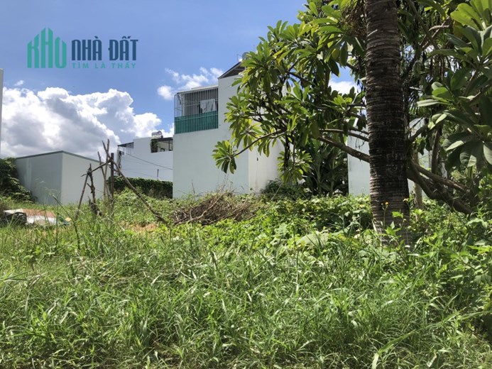 Bán lô góc 2 mặt tiền ngay đường Thông Tin Diên An - Diên Khánh lh 0985451850