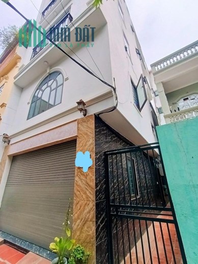 Siêu phẩm giữa TRUNG TÂM THẠCH BÀN 40m, 6 tầng, MT 6,2m, giá 3 tỷ.Ô TÔ ĐỖ cổng, thoáng sáng,ở sướng.