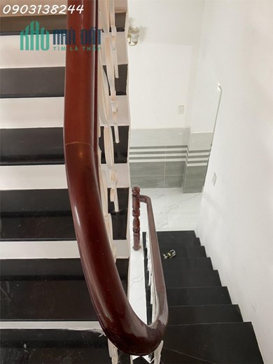 Nhà bán Q10, khu dân trí cao,4 tầng nở hậu tài lộc, giá tốt.