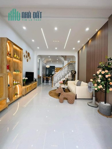 Nhà 3 tầng mới tinh, 4x11m, Hẻm xe hơi Phạm Văn Chiêu, P.14 chỉ 5.68 tỷ TL