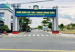 Hàng ngộp giá 600tr/nền