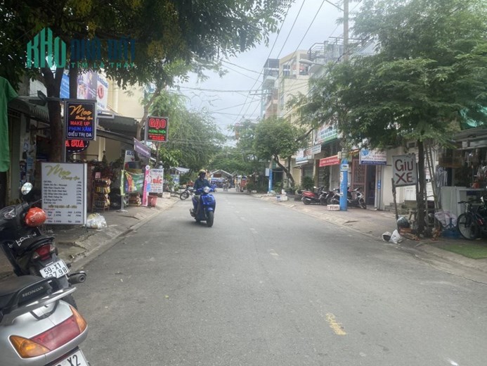 Nhà bán Mặt Tiền Chợ Phước Bình, 4x12 vuông. Giá nhỉnh 8tỷ - T36