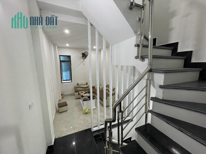 CẦN TIỀN - CHO THUÊ GẤP – Căn Nhà  Mới Xây Tại TP Thanh Hóa