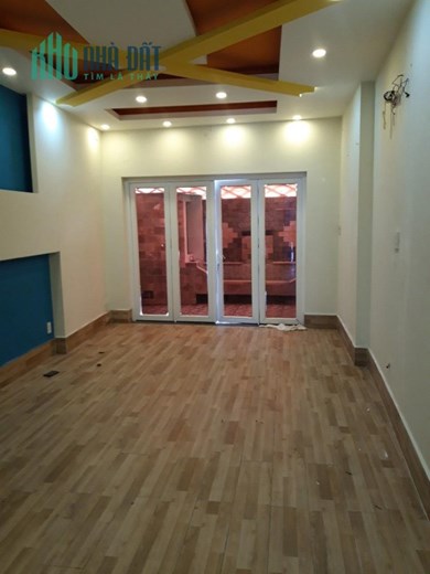 *** Bán Căn nhà mặt tiền kinh doanh, căn góc mặt tiền sông Gò Dưa 200m2