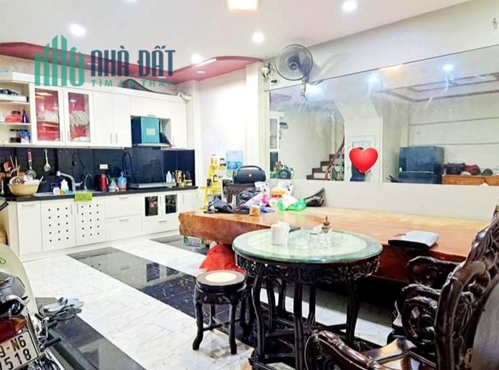 RẺ, ĐẸP nhà dân xây, lô góc, Hồ Tùng Mậu Cầu Giấy 40m5t giá 5.3 tỷ, về ở ngay