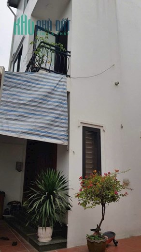 Bán nhà 3 tầng còn mới xây thôn Du Nội, Đông Anh. oto vào ngôi nhà. dt 80m. lh:0914200366