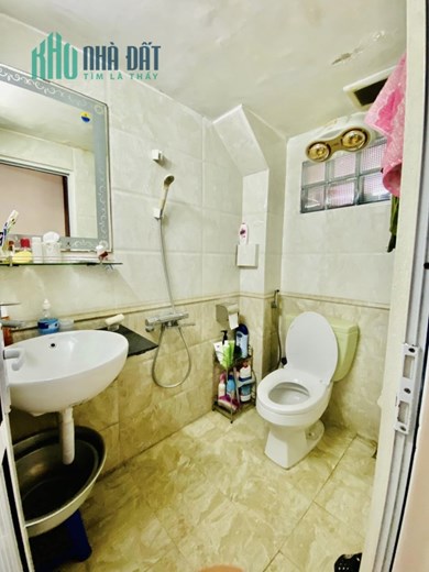 Bán Nhà Tập Thể Thọ Lão, 80m2, 2 phòng ngủ, 1WC 2.35 tỷ, 0977097287
