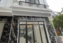 Bán nhà 4 Tầng độc lập đan xây gần chợ Lũng Hoa diện tích 52M chỉ 2ty9