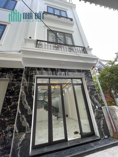 Bán nhà 4 Tầng độc lập đan xây gần chợ Lũng Hoa diện tích 52M chỉ 2ty9