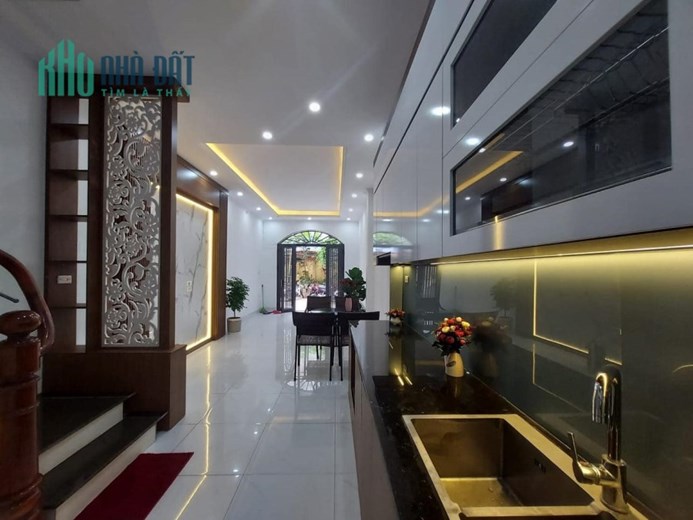 BÁN NHÀ XUÂN THỦY CẦU GIẤY - Ô TÔ TRÁNH VÀO NHÀ - MẶT TIỀN KHỦNG 3 MẶT THOÁNG - KINH DOANH ĐỈNH -