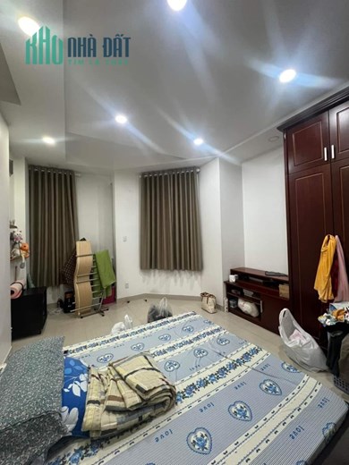 BÁN NHÀ - P.8 - Q.6 - SÁT MẶT TIỀN - LÔ GÓC 2 MẶT HXH - CHỦ TỰ XÂY - 43M2 - 6,2 TỶ