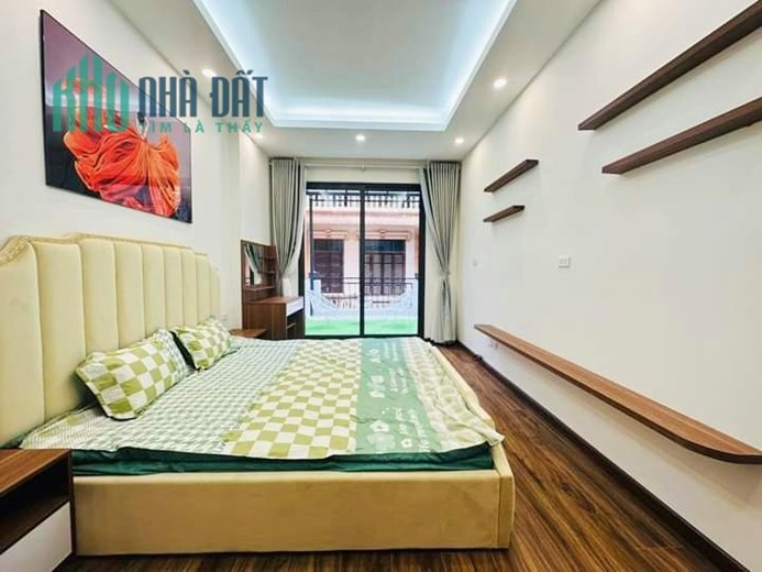 Nhanh còn kịp nhà ngõ 5 Hoàng Quốc Việt, full nội thất, ở luôn, kinh doanh 5.65 tỷ