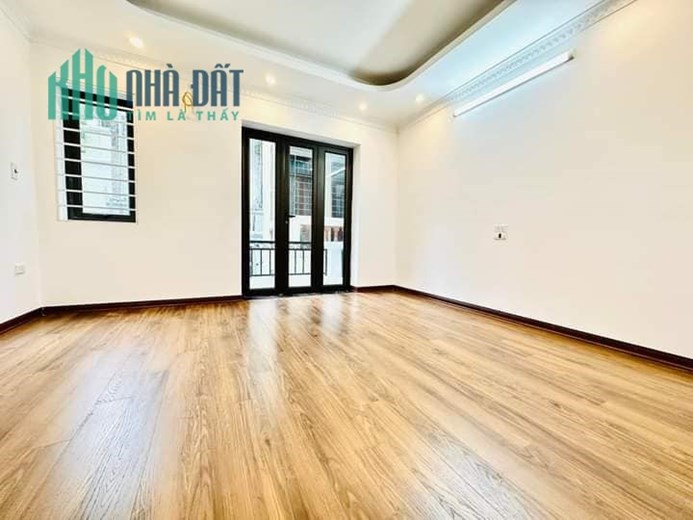BÁN NHÀ DƯƠNG QUẢNG HÀM CẦU GIẤY - Ô TÔ TRÁNH - KINH DOANH SẦM UẤT - 35M2 GIÁ CHỈ 7.7 TỶ.