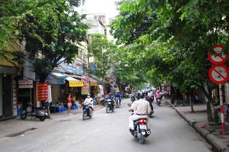 BÁN NHÀ DƯƠNG QUẢNG HÀM CẦU GIẤY - Ô TÔ TRÁNH - KINH DOANH SẦM UẤT - 35M2 GIÁ CHỈ 7.7 TỶ.