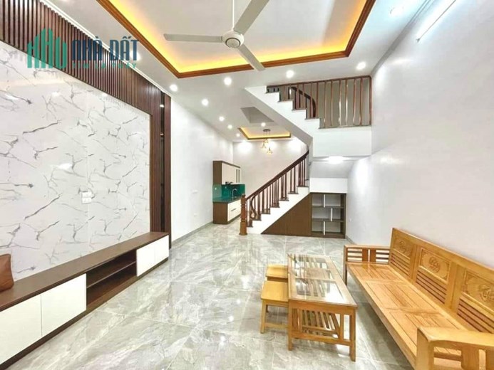 BÁN GẤP NHÀ GẦN ĐƯỜNG ĐÔI TÂN MAI. DT 52M 5T - NGÕ THÔNG- Ô TÔ ĐỖ CỬA. CHỈ 5 TỶ 9