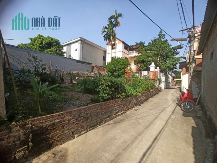 Bán 138m full thổ cư phú nghĩa ô tô vào đất giá 2.8 tỷ
